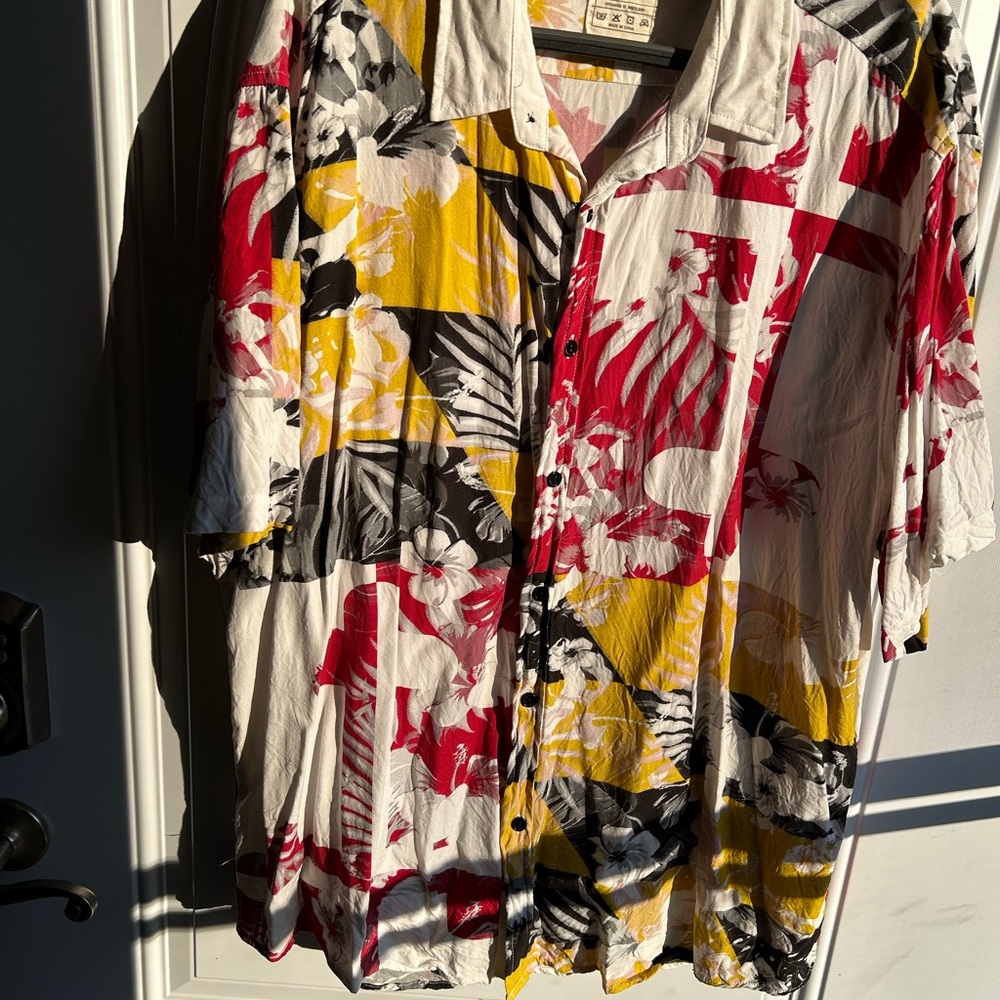 Route 1 Apparel Hawaiian Maryland Flag Button-Up Shirt, XXL